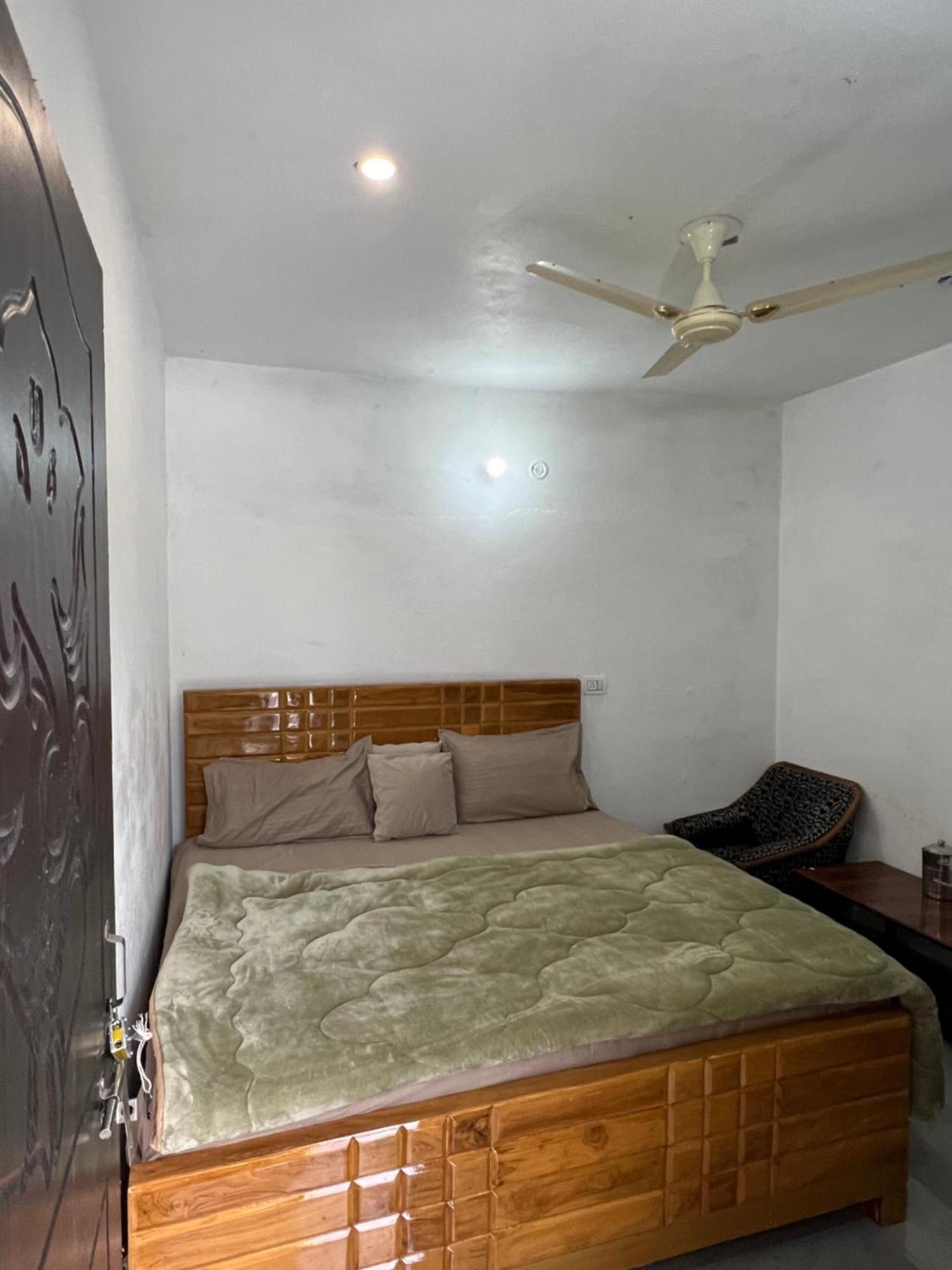 Mayur Homestay Ukhimath ภายนอก รูปภาพ