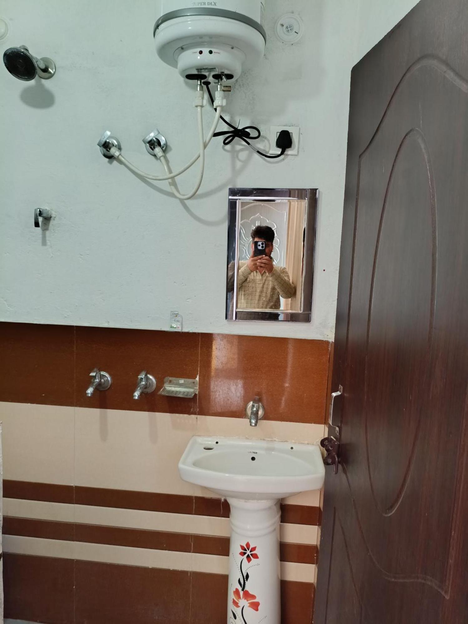 Mayur Homestay Ukhimath ภายนอก รูปภาพ